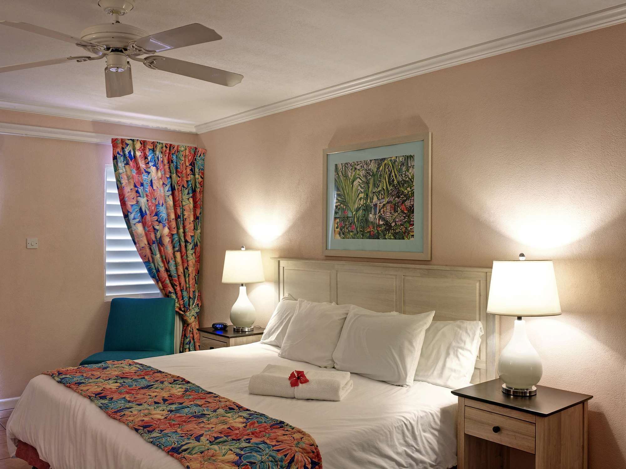 קרייסט צ'רץ' Butterfly Beach Hotel מראה חיצוני תמונה
